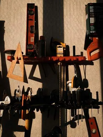 shadow and light on tools